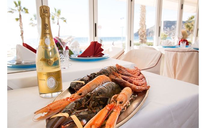 CAPRI RESTAURANTE Sushi Atelier By Capri - FLOWERS BY CAPRI
