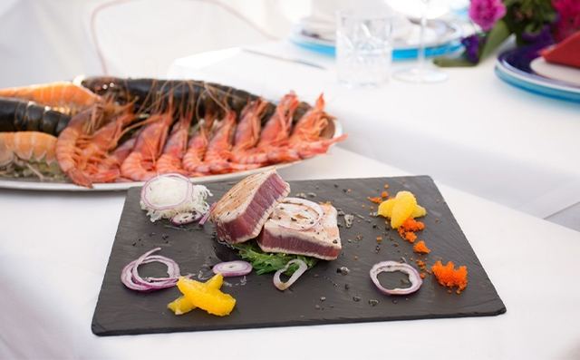 CAPRI RESTAURANTE Sushi Atelier By Capri - FLOWERS BY CAPRI