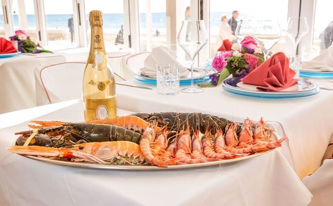 CAPRI RESTAURANTE Sushi Atelier By Capri - FLOWERS BY CAPRI