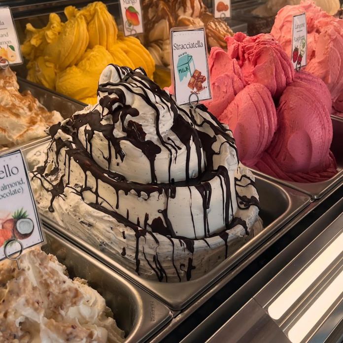 Vetrina della gelateria