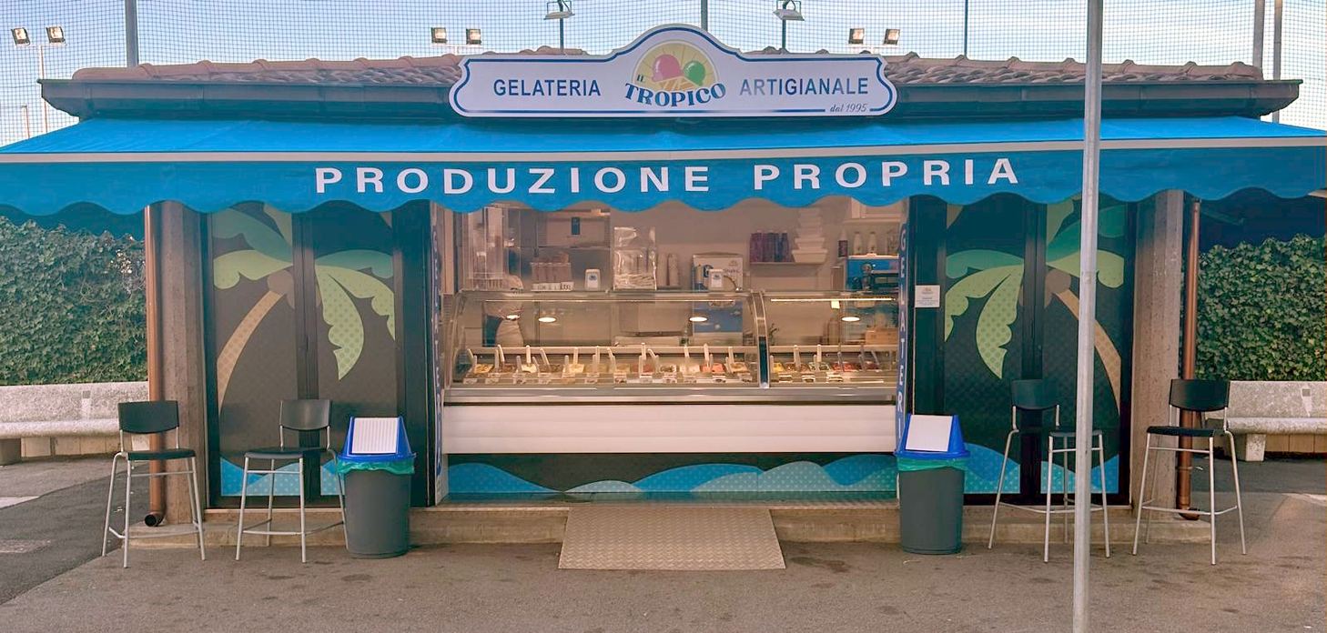 Vaschette di gelato artigianale con gusti creativi