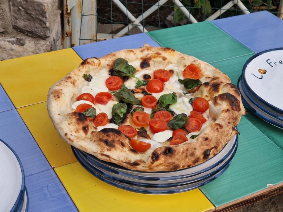 Cucina con ingredienti locali