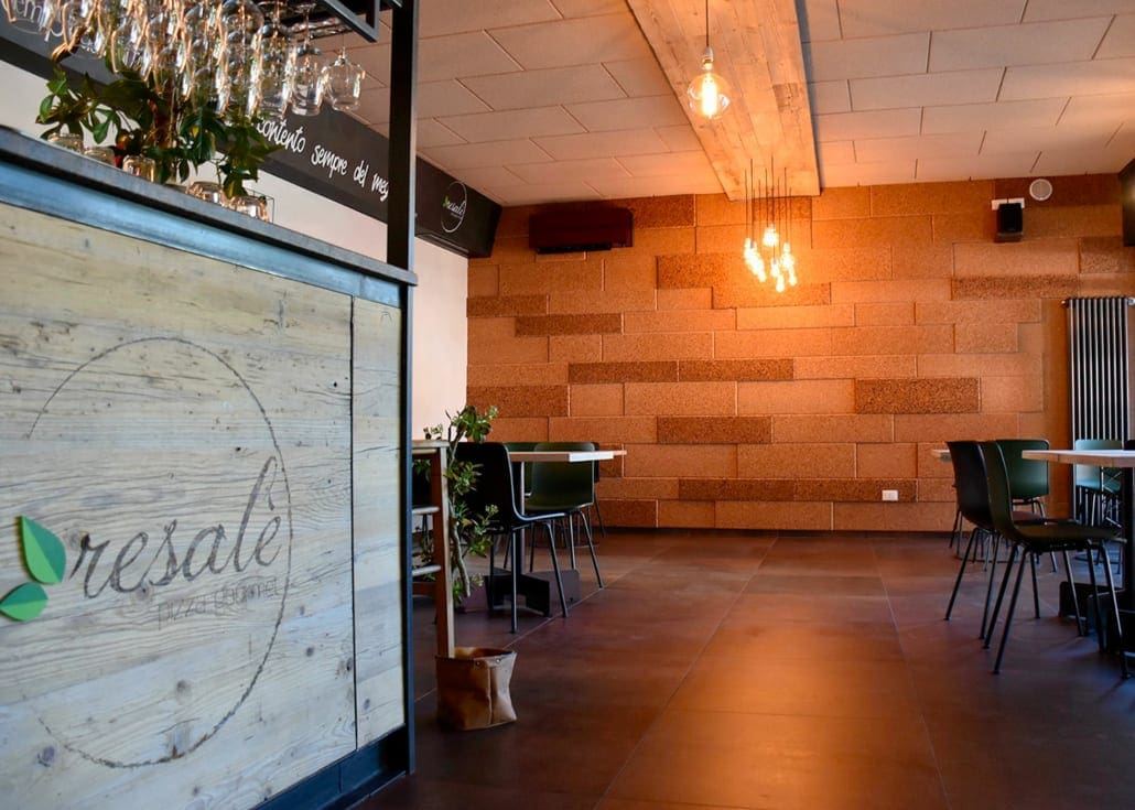 Sala interna della pizzeria Resalè - Pizza Gourmet a Monzambano