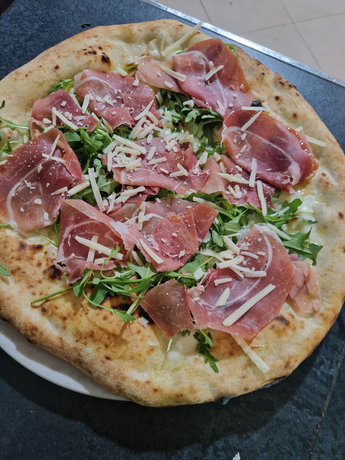 Specialità della pizzeria Magnammece na pizza a Latina