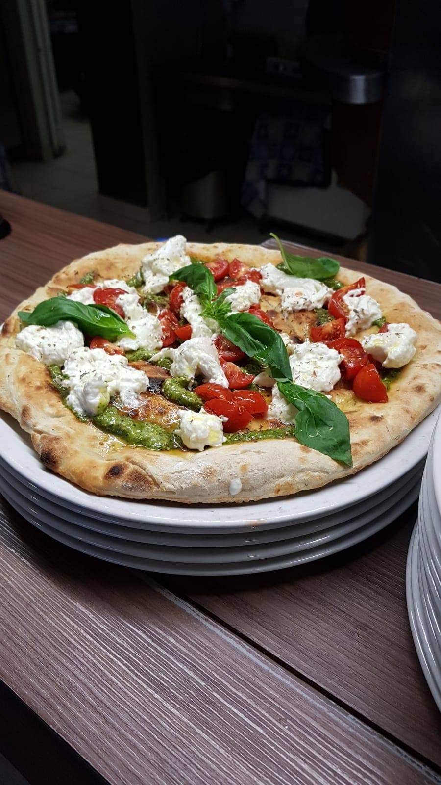 Pizza gourmet dell'Osteria Del Porto