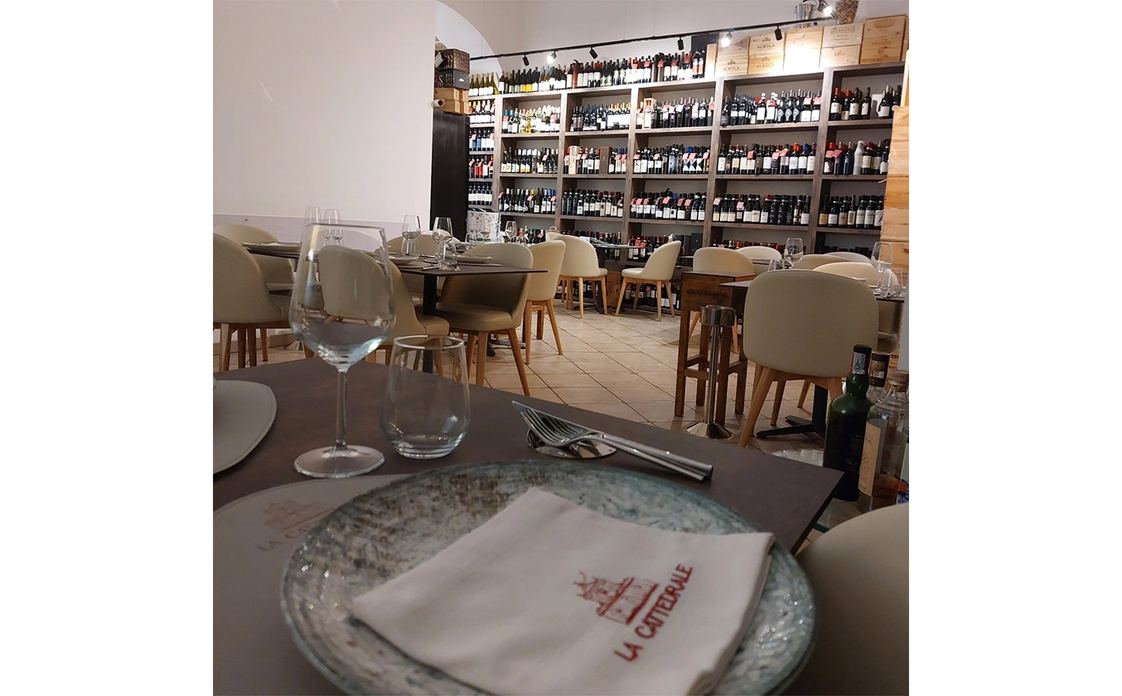 LA CATTEDRALE - Enoteca Osteria Gintoneria