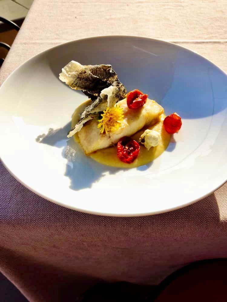 Presentazione dei piatti al Ristorante L'Antica Rocca