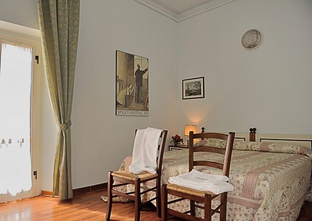 Esterni dell'Albergo Ristorante Ferretti a Monteluco di Spoleto