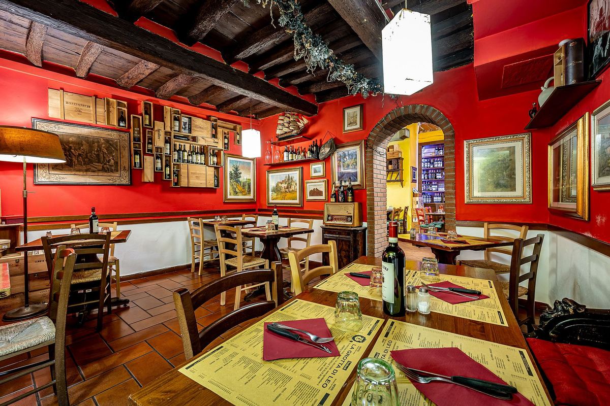 Atmosfera tipica toscana alla Grotta Di Leo