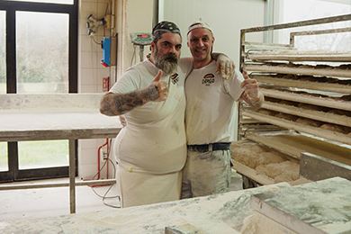 Lavorazione artigianale del pane al Panificio Drago