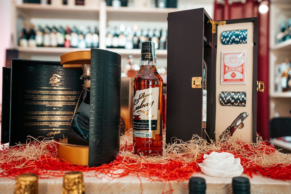 Selezione di distillati e liquori In Vineria da Renato