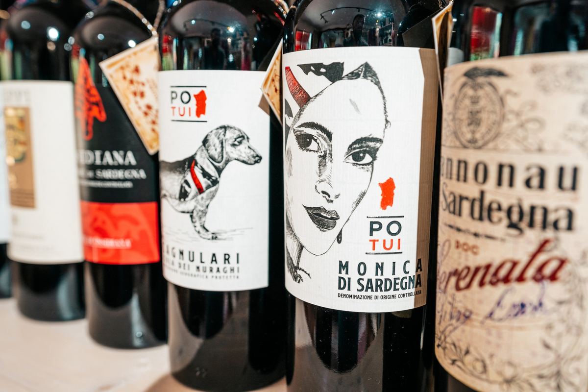 Vetrina enoteca In Vineria da Renato