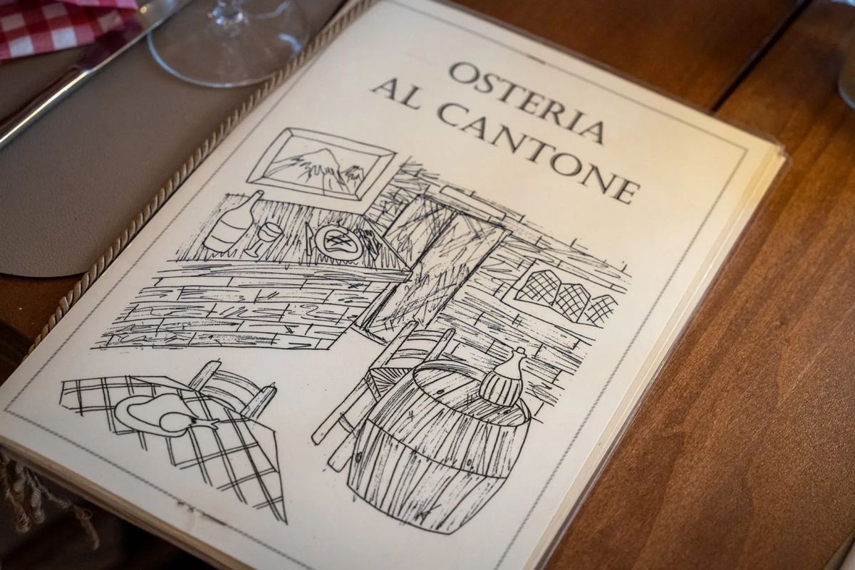 Ambiente dell'Osteria Al Cantone a Roverbella