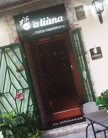 Ingresso della trattoria