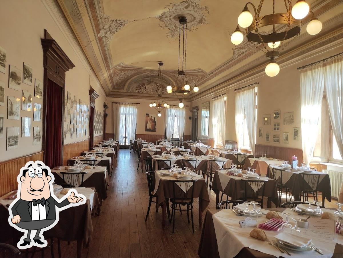 Ambiente storico con affreschi del Ristorante del Santuario