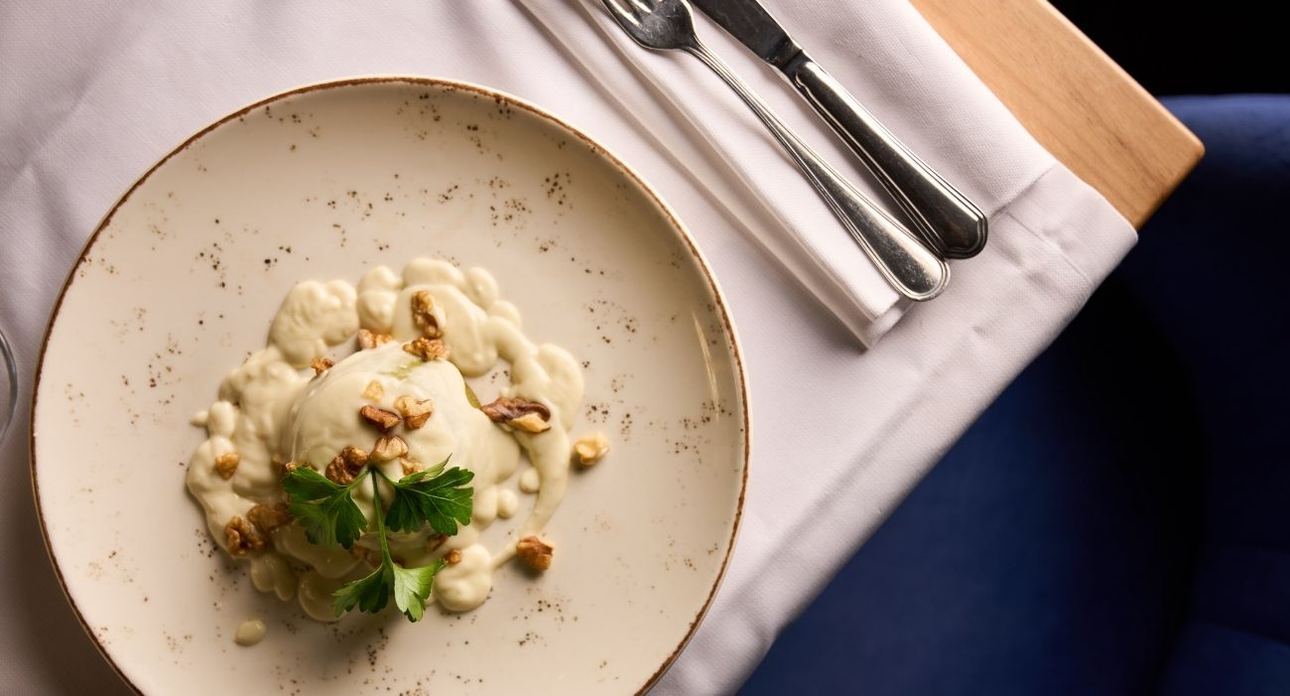 Tortino di asparagi con fonduta di gorgonzola all'Osteria Belle Donne