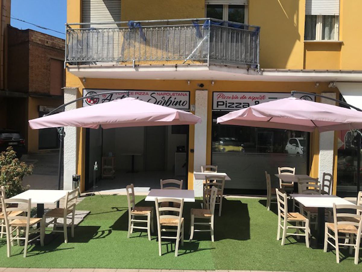 Pizza napoletana verace alla Pizzeria Antonio Sorbino