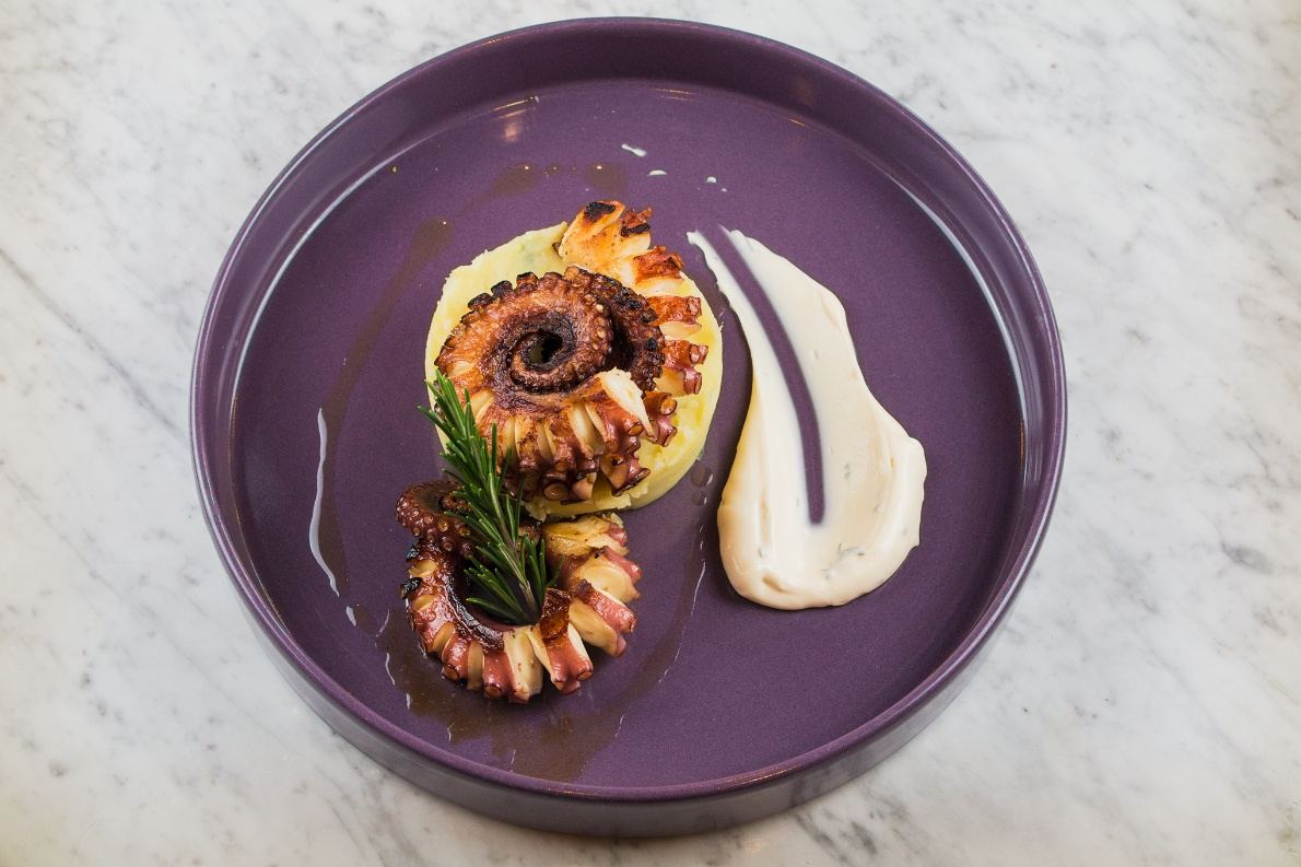 Specialità napoletane del ristorante Frijenno Magnanno
