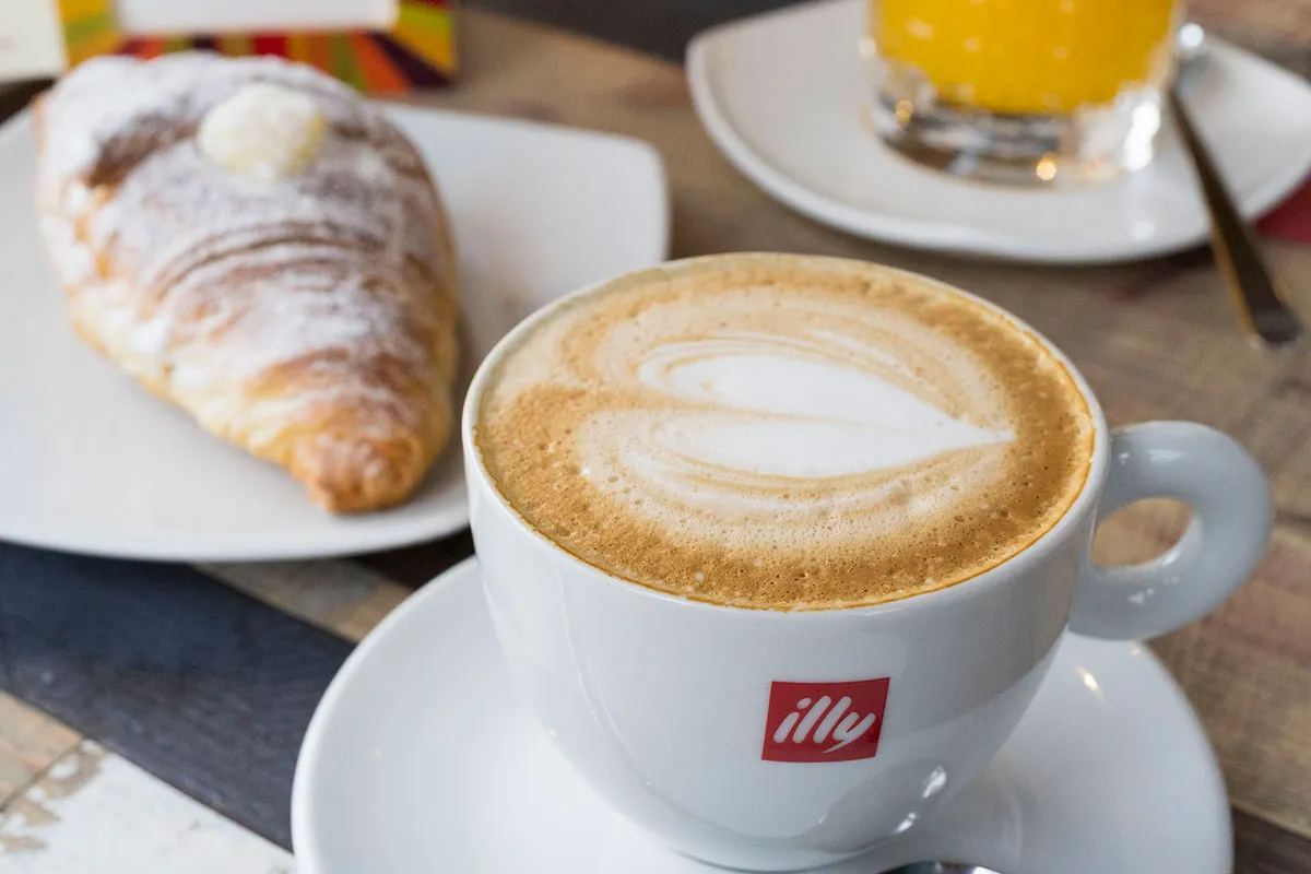 Interno della Pasticceria Ventanni a Mugnano