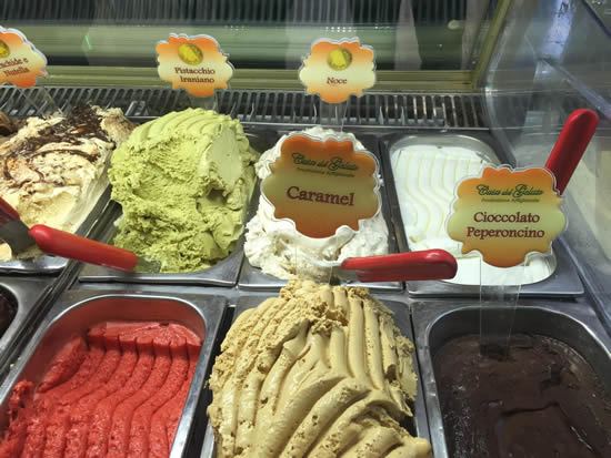 Handwerklich hergestelltes Eis von Adrian'S Casa Del Gelato