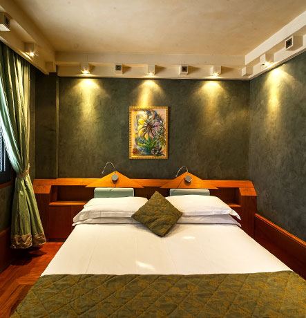 Camera con letto matrimoniale dell'Hotel Repubblica