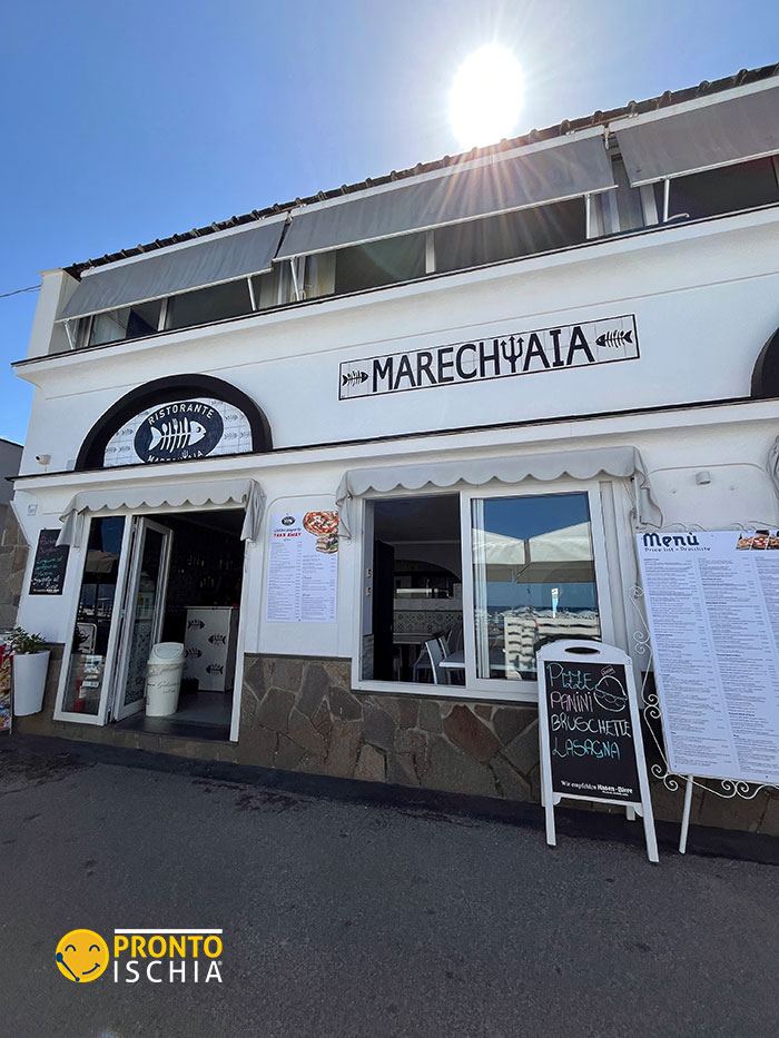 Vista sulla spiaggia di Chiaia da Ristorante Pizzeria Marechiaia