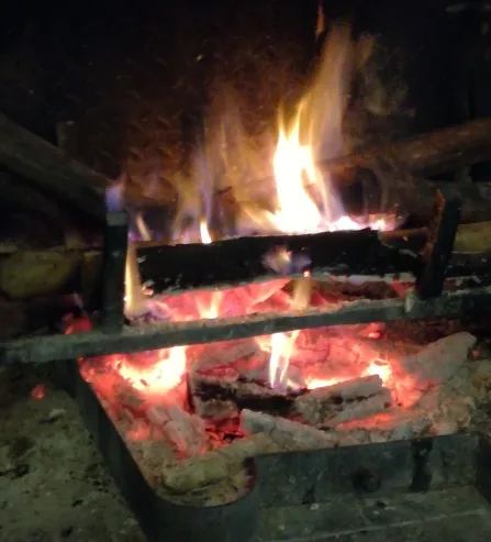Il camino per la cottura alla brace della Trattoria Del Conte