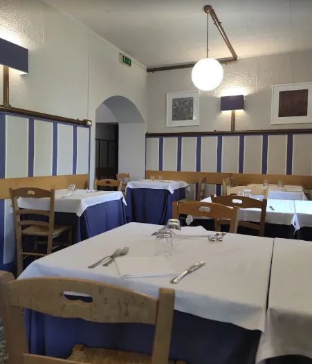La sala interna della Trattoria Del Conte