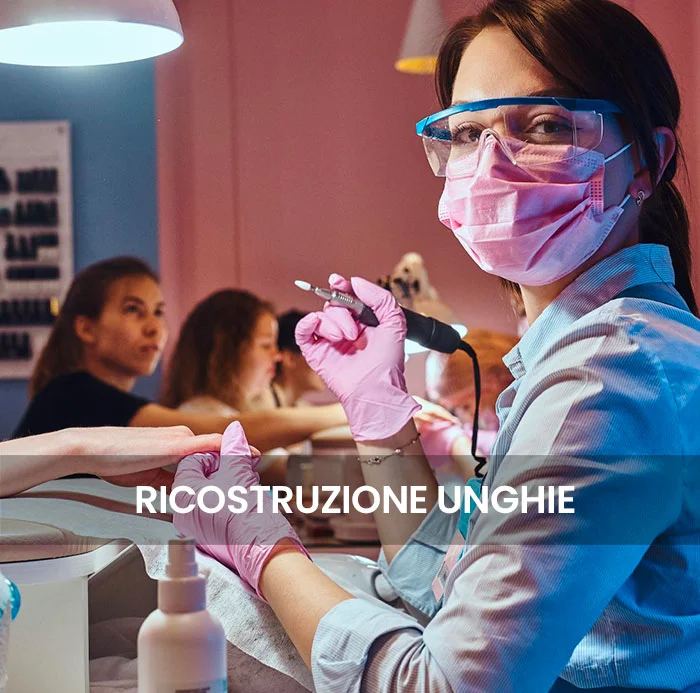Corso di ricostruzione unghie e onicotecnica presso Accademia Gilmont Italia
