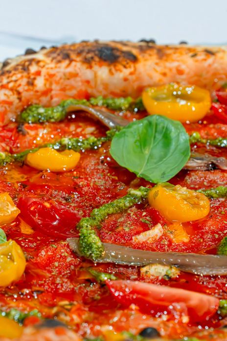 Lo chef Simone al lavoro a La Pizza Di Simo