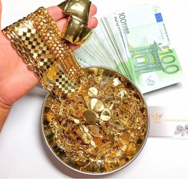 Esterno della sede Compro Oro Menditti Fabrizio in Via Milano a San Nicola La Strada