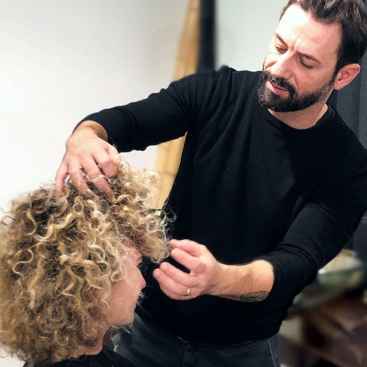 Trattamento capelli ricci biondi da Masami Hair & Beauty