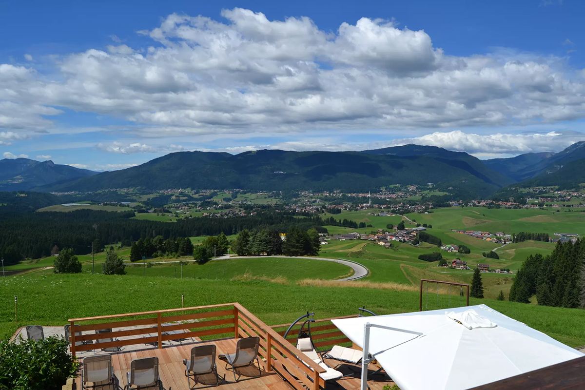 Edificio esterno dell'Hotel Ristorante La Baitina ad Asiago