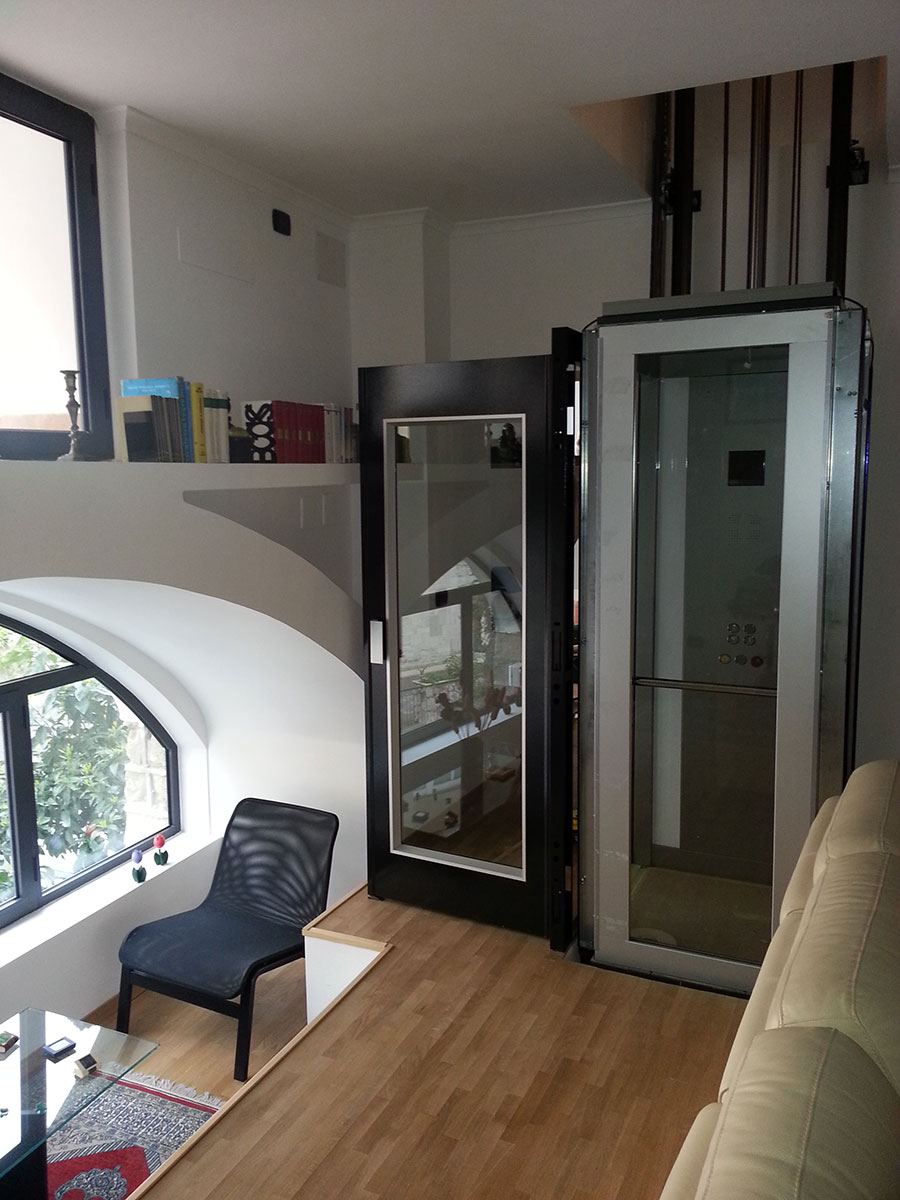 Piattaforma elevatrice installata da De Carlo Ascensori