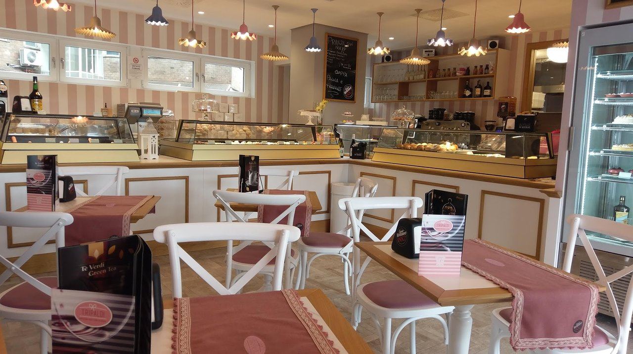 Interno della Pasticceria Tripaldi a Perugia