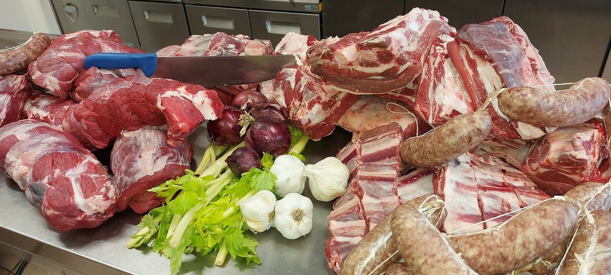 Il Quintoquarto Agrimacelleria Stuzzicarne Allevamento - Agrimacelleria - Agriturismo