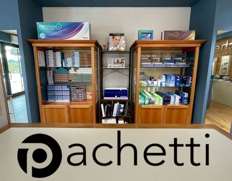 Esposizione di occhiali da vista presso Ottica Pachetti Snc a Bientina
