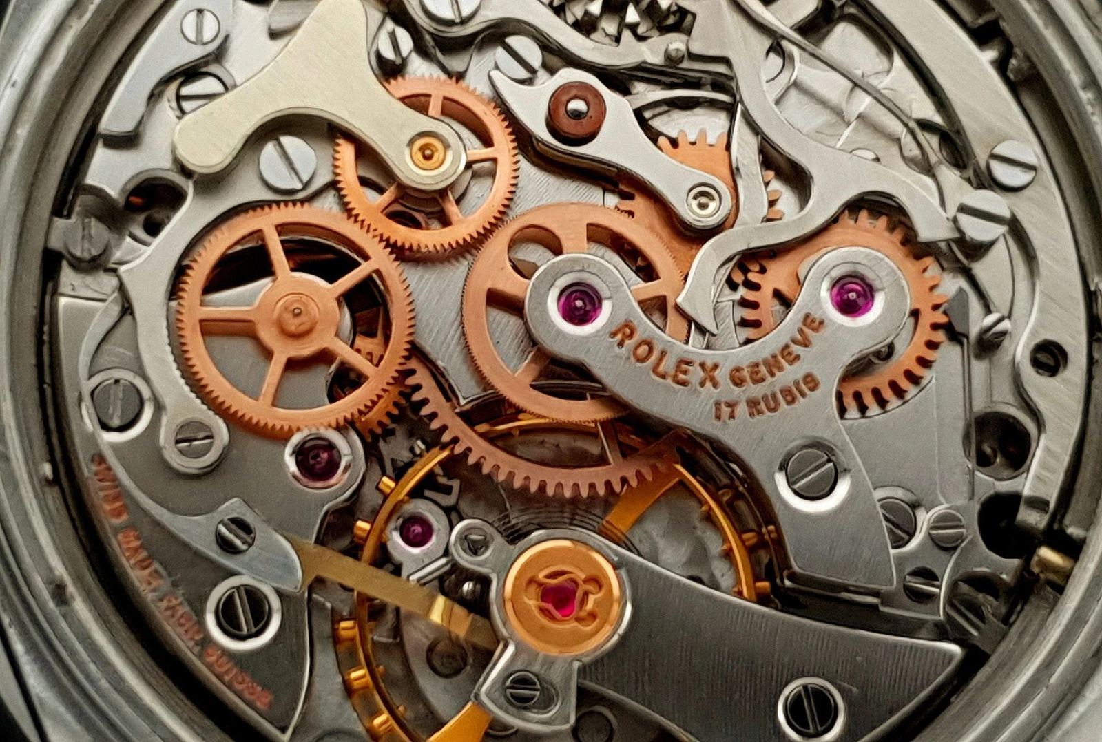Dettaglio di meccanismo orologiero presso Mastrolorenzi Orologi