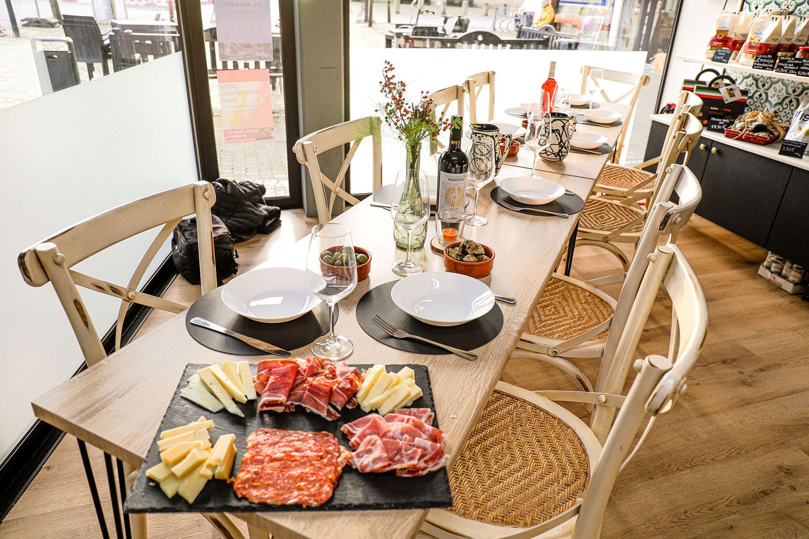 Interno del bistro Gastronomia Di Giacomo a Ostbevern