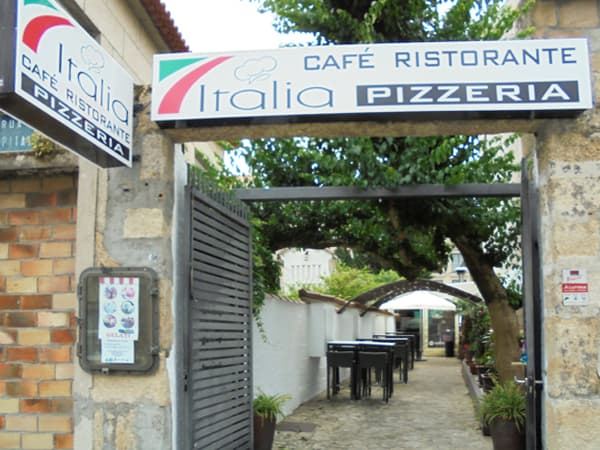 Interno del ristorante Pizzeria Italia Cambados