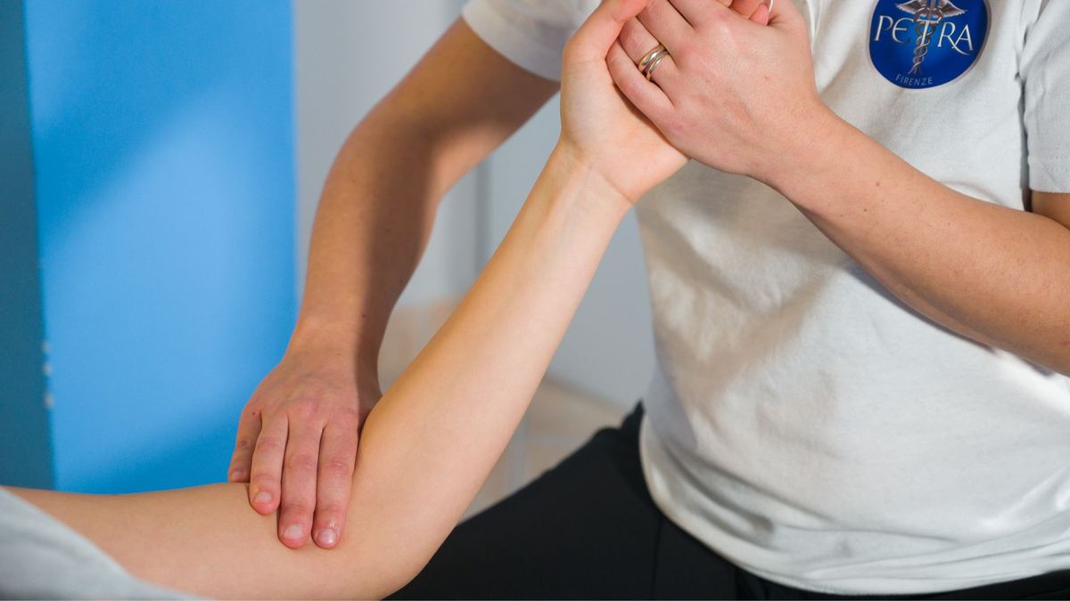 Seduta di riabilitazione osteoarticolare presso Fisioterapia Petra