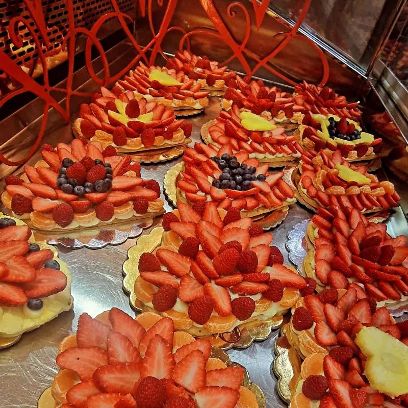 Pasticceria artigianale di NuovaEra a Massarosa