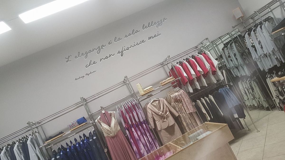 Interno negozio Melzi Abbigliamento