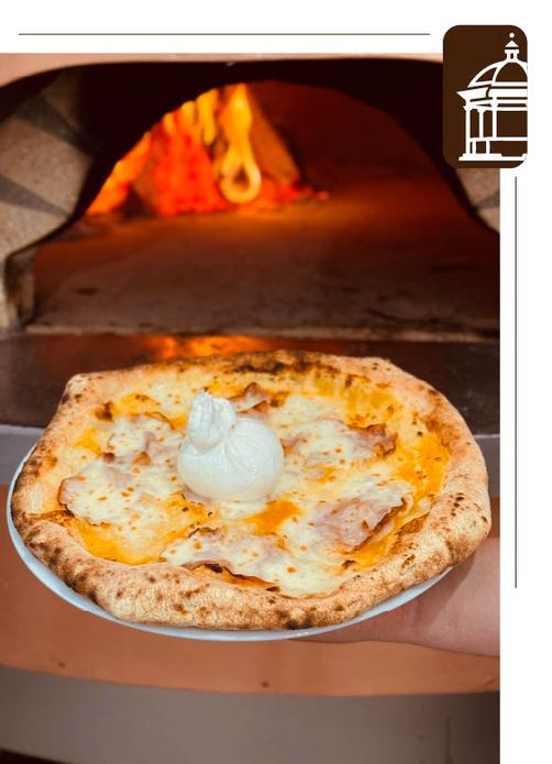 Il servizio pizza a Piazza Vecchia