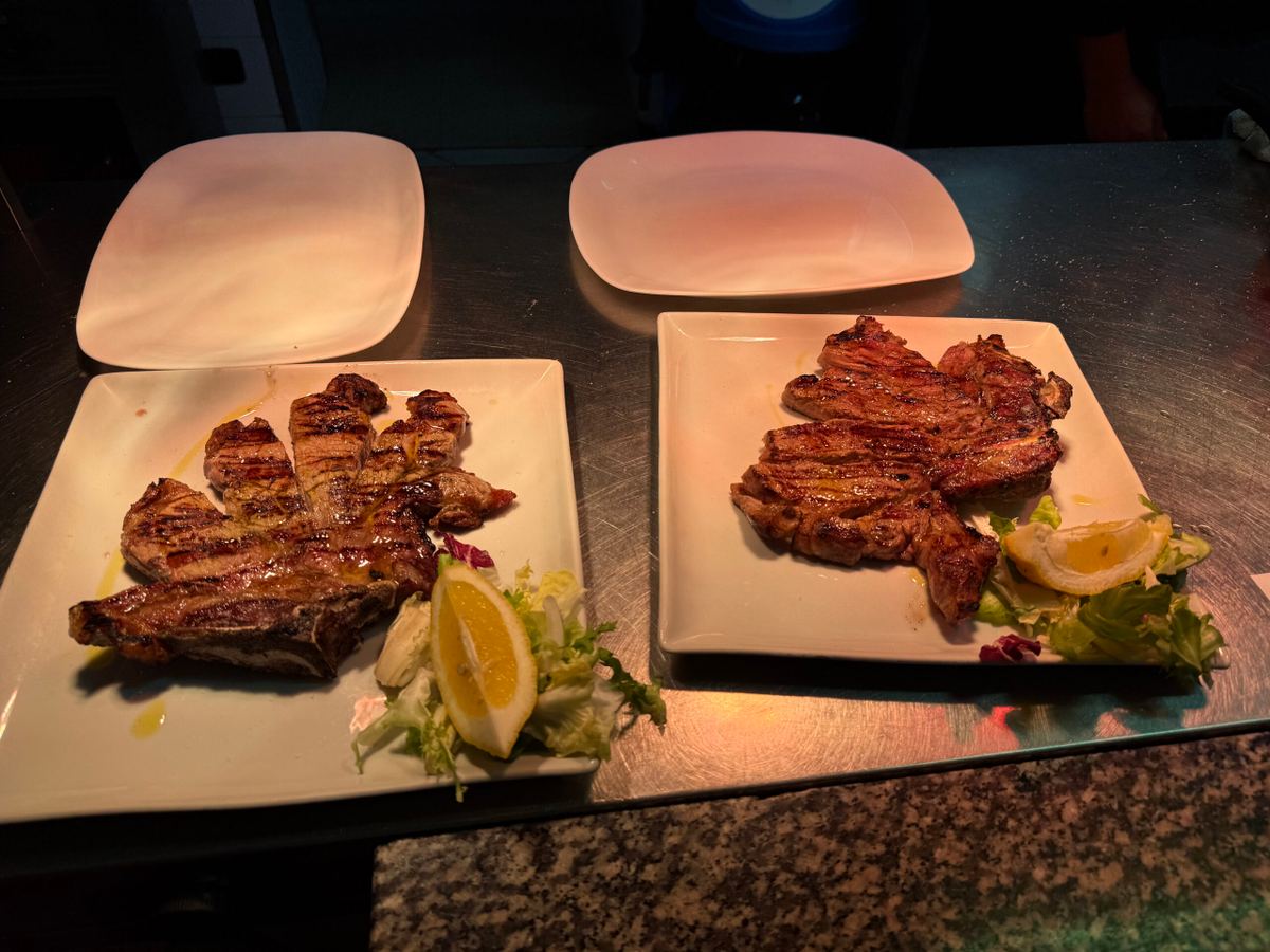 Piatti di carne alla brace della Braceria La Torre