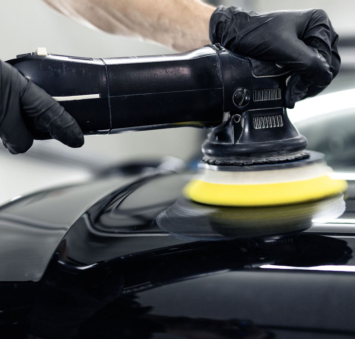 Lucidatura professionale auto alla Carrozzeria Lo Bello