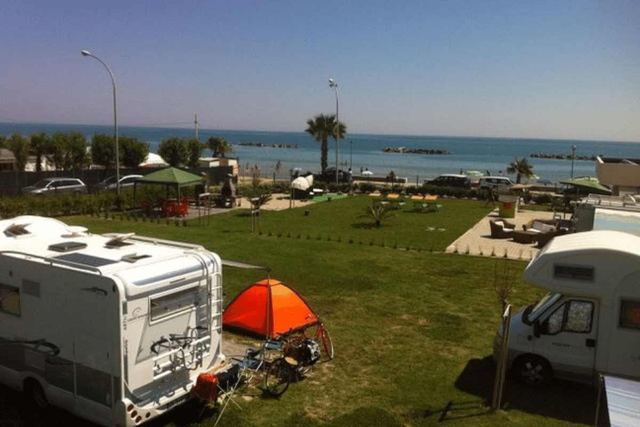 AGRICAMPING GARDEN BEACH