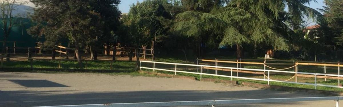 Ingresso al maneggio della Scuderia Le Ali