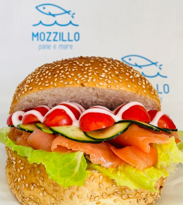 Panino con salmone da Mozzillo Pane&Mare