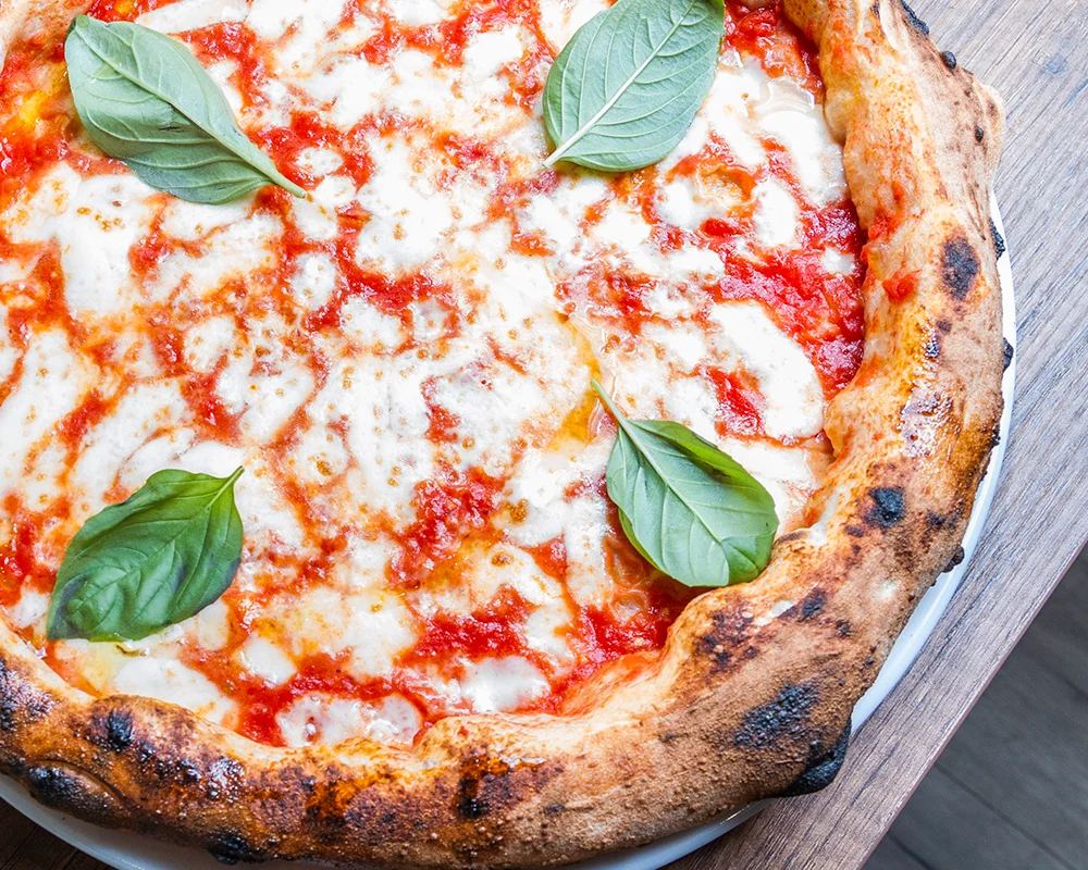 Pizza Margherita con impasto leggero di Extasy Experience